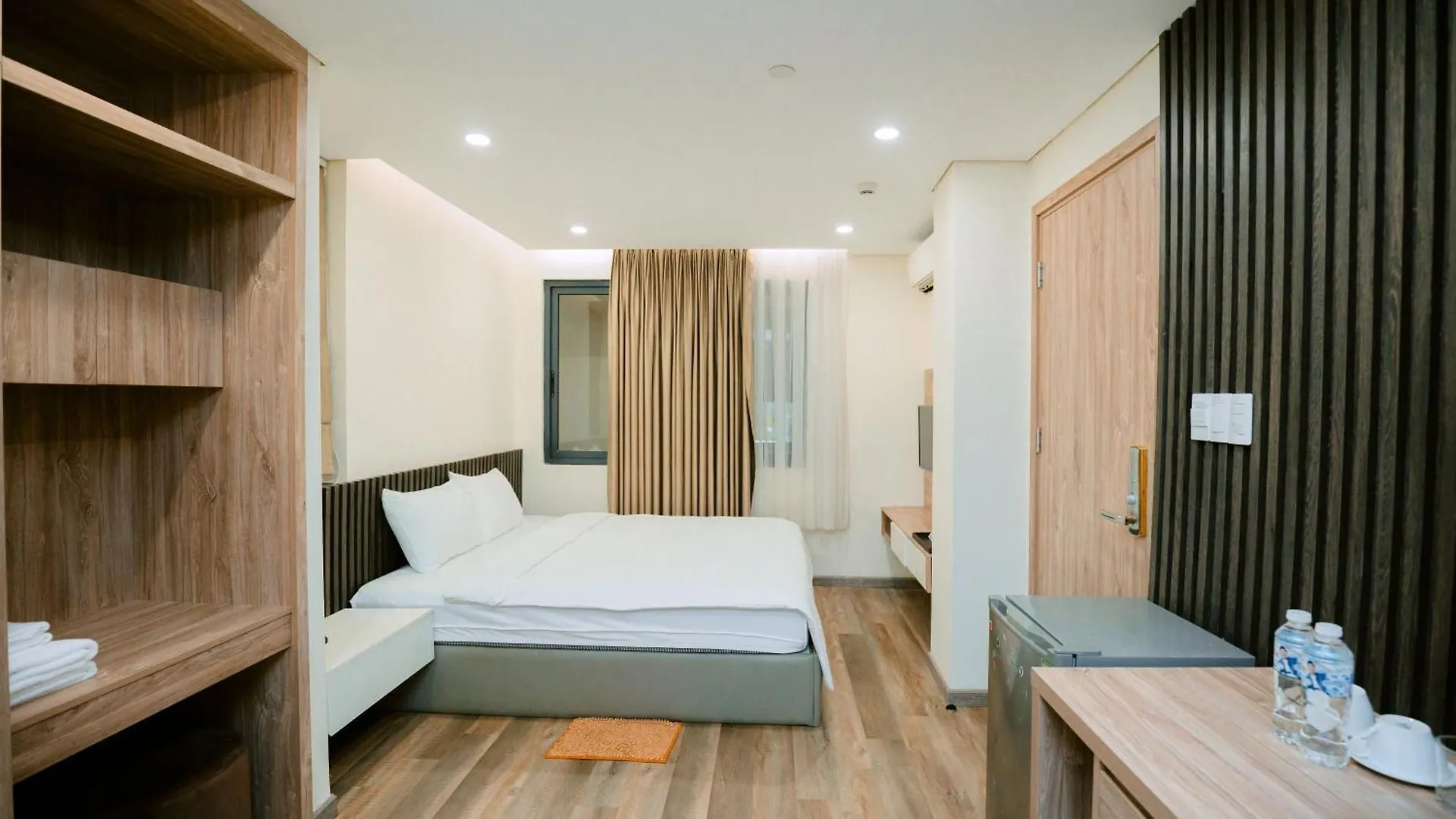 Happy Home Hotel 2 头顿
