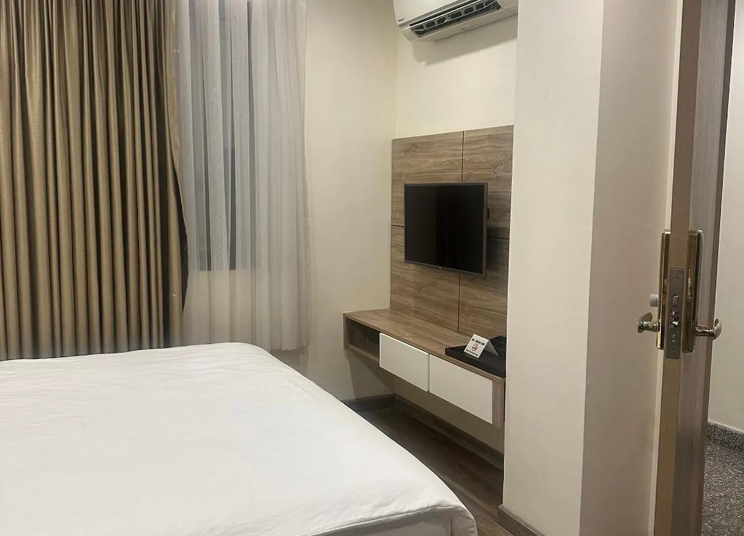 Happy Home Hotel 2 头顿