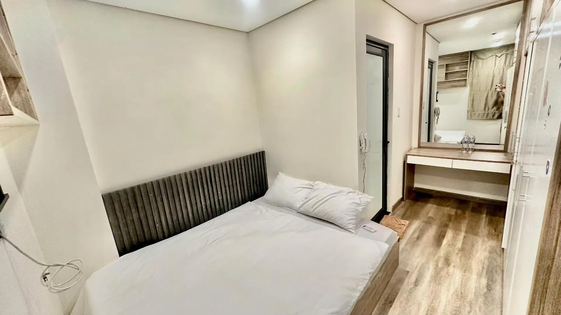 Happy Home Hotel 2 头顿