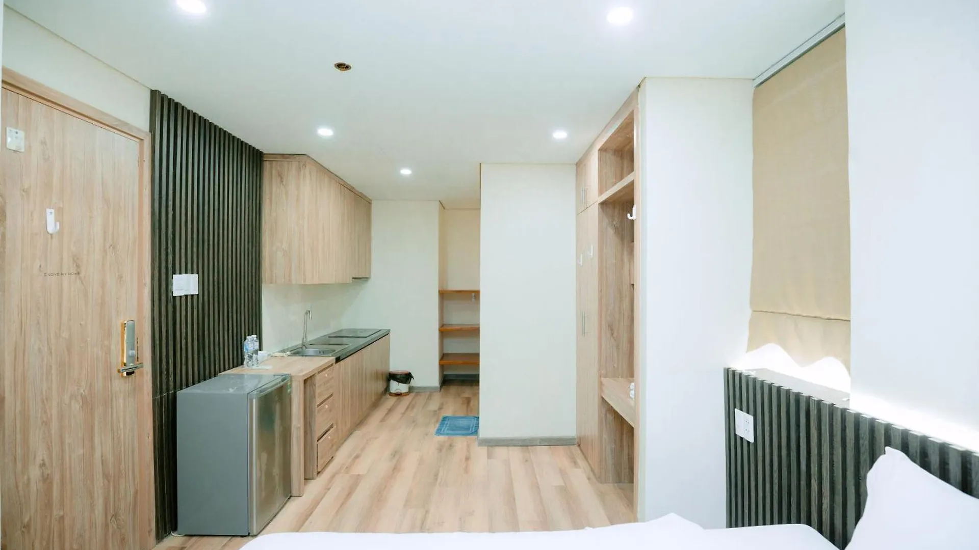 Happy Home Hotel 2 头顿